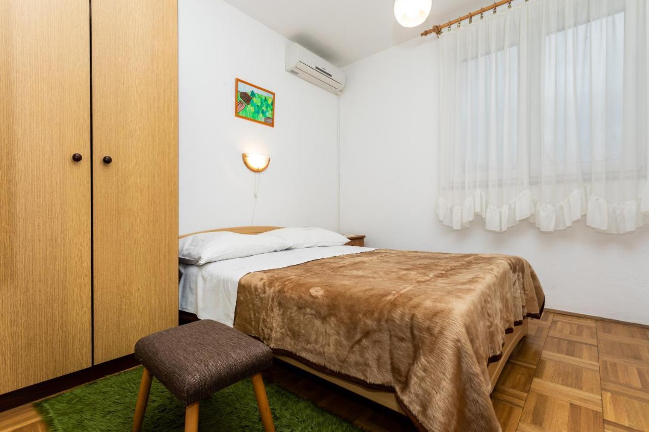 Rooms & Studio Apartment Mira Baska  Exterior photo
