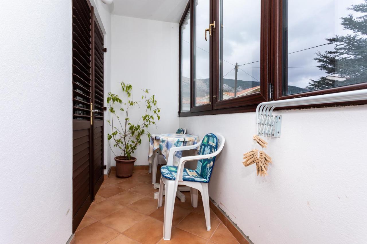 Rooms & Studio Apartment Mira Baska  Exterior photo