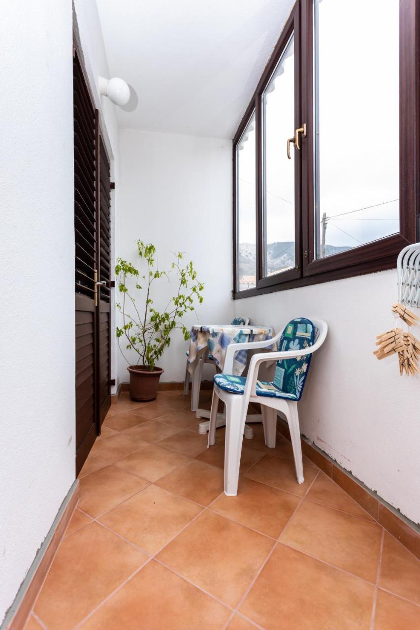 Rooms & Studio Apartment Mira Baska  Exterior photo