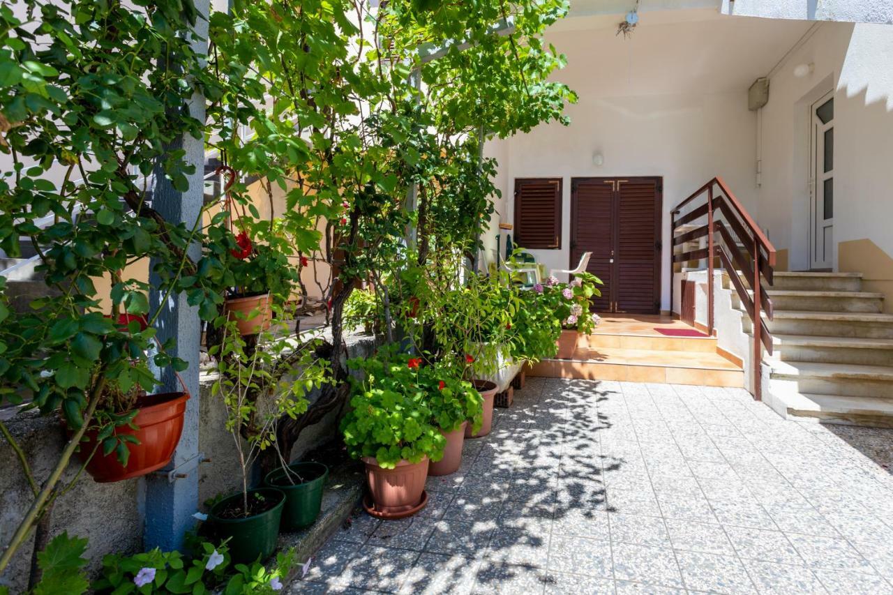 Rooms & Studio Apartment Mira Baska  Exterior photo